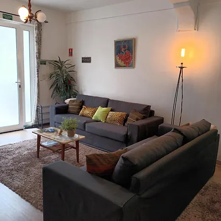 Casa Da Fonte Dos Castanheiros * Estreito Da Calheta