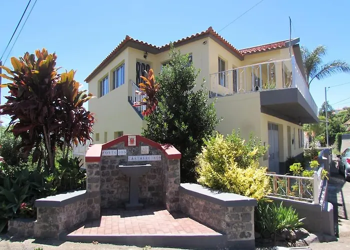 Casa Da Fonte Dos Castanheiros Estreito Da Calheta