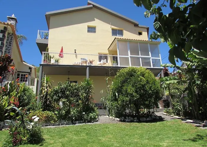 Casa Da Fonte Dos Castanheiros Апартаменты Estreito Da Calheta